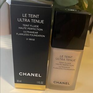CHANEL Le Teint Ultra Tenue Foundation - Beige 21